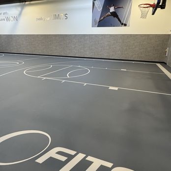 The YMCA - Basketball Court - Gyms Near Me - Schaumburg, Illinois The YMCA - Basketball Court - Gyms Near Me - Schaumburg, Illinois