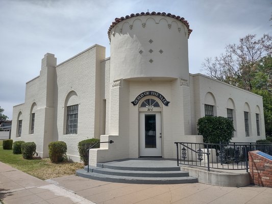 Book Your Next Event Now! - Located in this charming "castle" in the center of Historic Downtown Mesa, we are dedicated to creating a unique environment in which to bring people together. Contact us to get more information on holding your event at the Guild! Book Your Next Event Now! - Located in this charming "castle" in the center of Historic Downtown Mesa, we are dedicated to creating a unique environment in which to bring people together. Contact us to get more information on holding your event at the Guild!