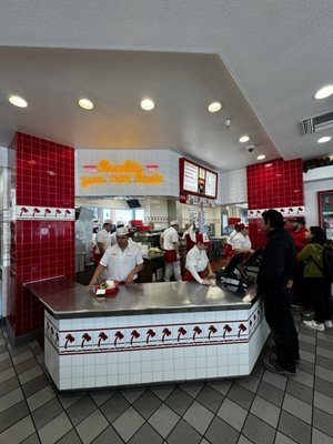 In-N-Out Burger by null