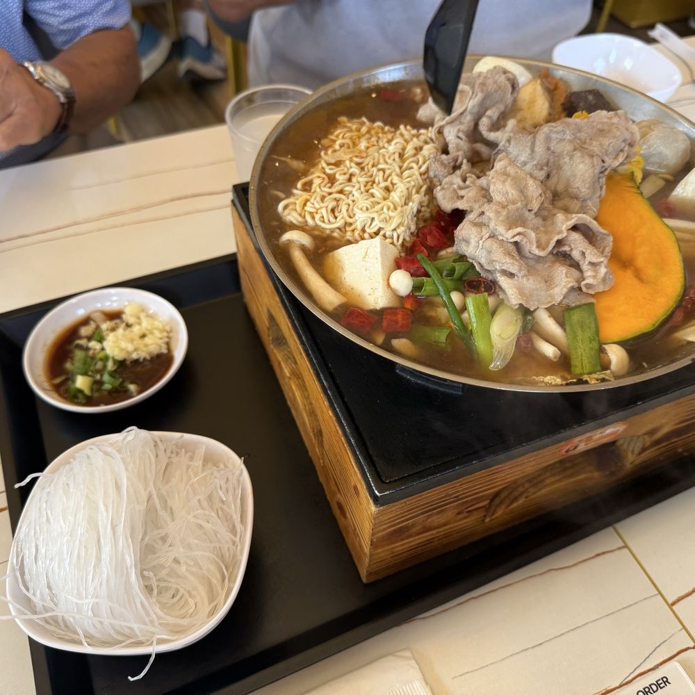 JP Taiwan Bistro - Spicy hot pot - Taiwanese Near Me - Cupertino, California JP Taiwan Bistro - Spicy hot pot - Taiwanese Near Me - Cupertino, California
