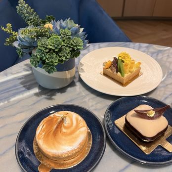 Pier Sixty-Six - Elate pastries - Hotels Near Me - Fort Lauderdale, Florida Pier Sixty-Six - Elate pastries - Hotels Near Me - Fort Lauderdale, Florida