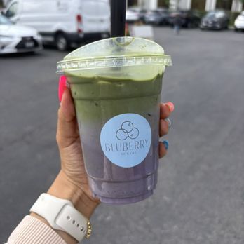 Bluberry Social - Blueberry Matcha - Breakfast & Brunch Near Me - Irvine, California