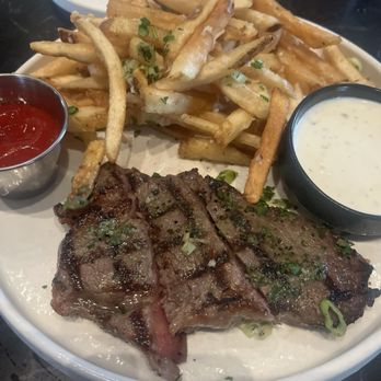 Cottle Village - Steak Frites with Truffle Fries - Salad Near Me - Cottleville, Missouri