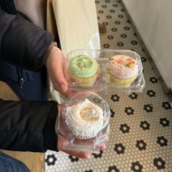 Block 37 - Magnolia's Cupcakes