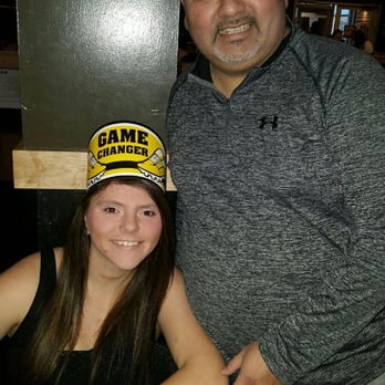 Buffalo Wild Wings - Dad and the kid - American Near Me - Salem, Oregon