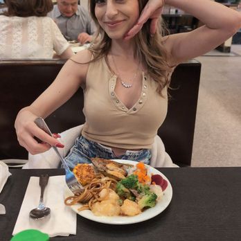 FuJi Buffet & Grill - Buffets Near Me - Glendale, California FuJi Buffet & Grill - Buffets Near Me - Glendale, California