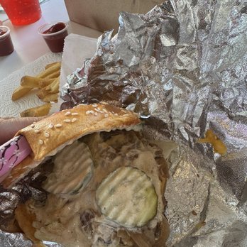 Main Burger - Classic burger - Burgers Near Me - Mesa, Arizona Main Burger - Classic burger - Burgers Near Me - Mesa, Arizona