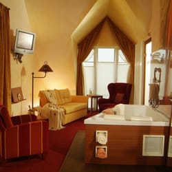 Flairhotel Zum Schwarzen Reiter - "Feuersuite" im Haus der Sinne