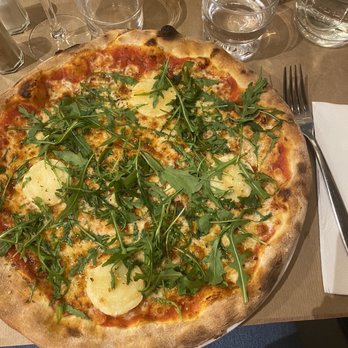 Nicole's - Goat Cheese, Arugula, Honey Pizza - Pizza Near Me - Paris, 75 Nicole's - Goat Cheese, Arugula, Honey Pizza - Pizza Near Me - Paris, 75