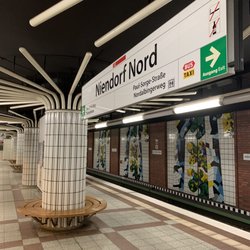 U-Bahnhof Niendorf Nord - ... Einblicke in den Bahnhof ...