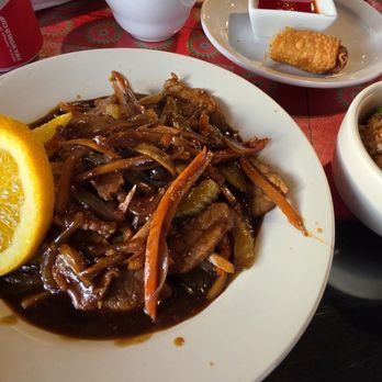 Kue's Cafe - Sichuan beef in garlic brown sauce & vegetables celery bamboo shoots carrot onion - Chinese Near Me - Dunedin, Florida