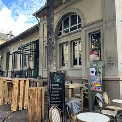 Strohauer's Cafe - The outdoor area offers plenty of seating next to the University, making it perfect for a break and some people-watching.