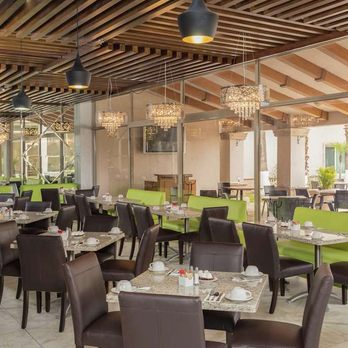 Double Tree by Hilton - Restaurant - Hotels Near Me - Saltillo, COA