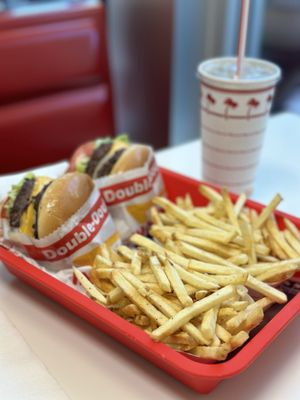 In-N-Out Burger by null
