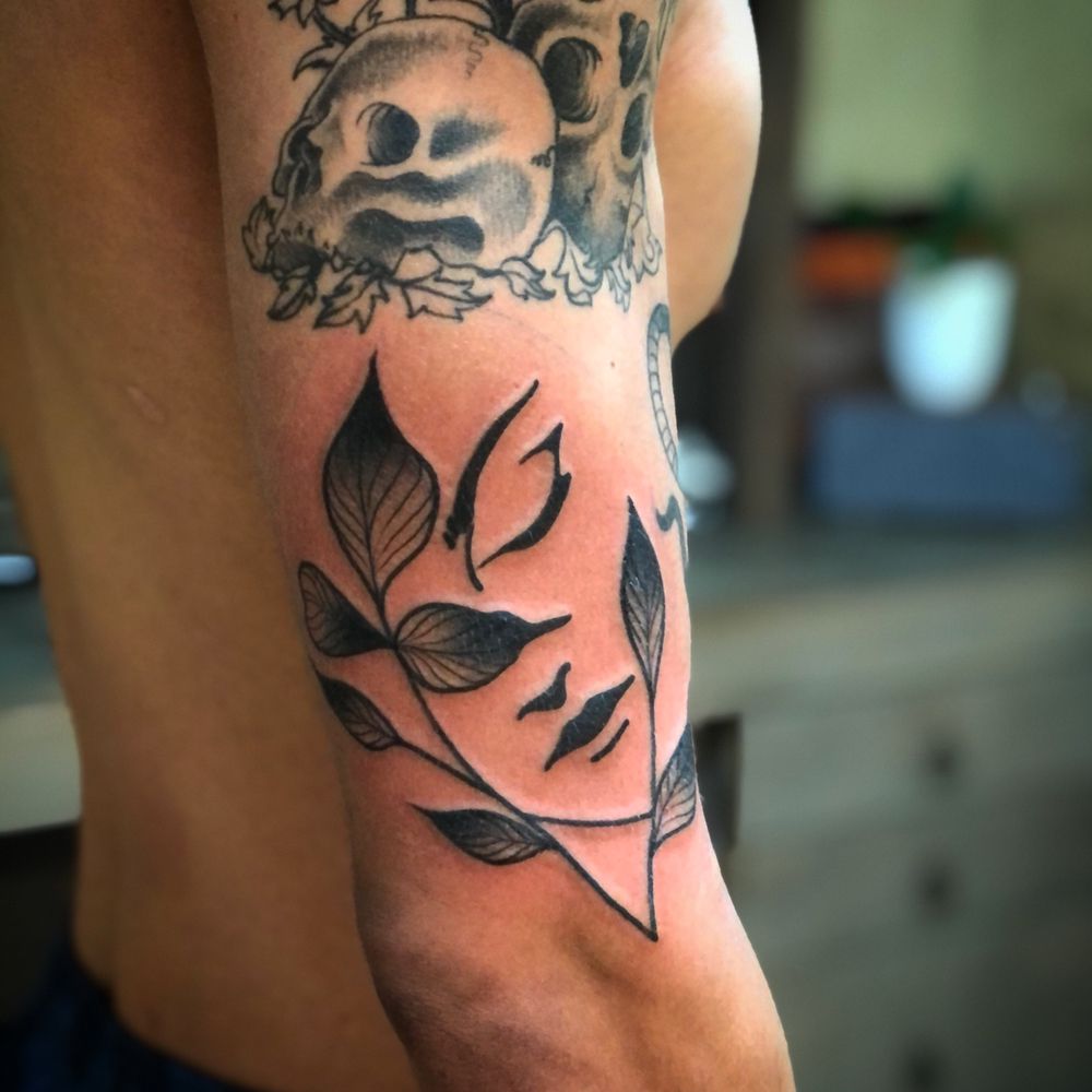 Lighthouse Tattoo Logo