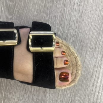 Stella Nails & Spa - Chrome polish on toes - Nail Salons Near Me - Los Angeles, California Stella Nails & Spa - Chrome polish on toes - Nail Salons Near Me - Los Angeles, California