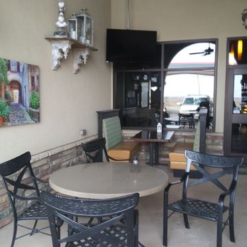 Delizioso Bistro & Coffee Bar - the outside seating area - Coffee & Tea Near Me - Seiling, Oklahoma