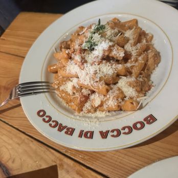 Bocca di Bacco Hell's Kitchen - Rigatoni Pollo Pazzo - Italian Near Me - New York, New York