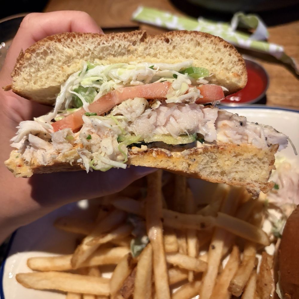 Scotty Browns - Fresh catch fish sandwich - mahi-mahi - Burgers Near Me - Koloa, Hawaii