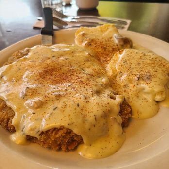 Bill's Cafe - Country Fried Steak with biscuits and gravy. - Breakfast & Brunch Near Me - Fremont, California