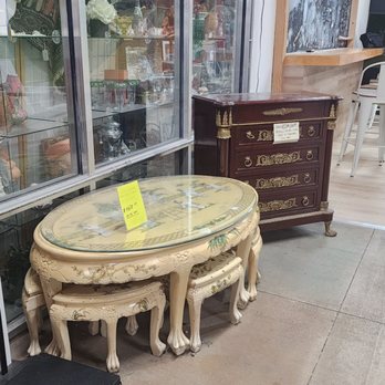 Hillsboro Antique Mall - Antiques Near Me - Margate, Florida