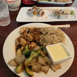 Chicken Hibachi Chicken Lunch & sweet potato roll Chicken Hibachi Chicken Lunch & sweet potato roll