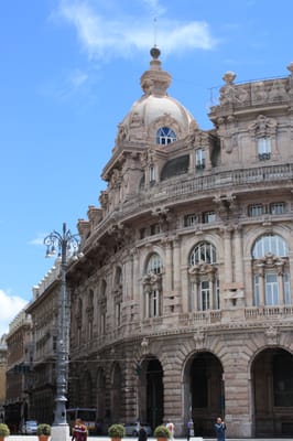 Piazza De Ferrari by null