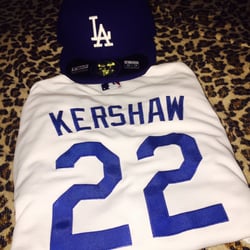 Fanzz - Women's Kershaw jersey and men's dodger hat.