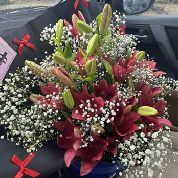 KBBliss - This photo features an asiatic lily flat bouquet with baby's breath. - Florists Near Me - Shelby, North Carolina KBBliss - This photo features an asiatic lily flat bouquet with baby's breath. - Florists Near Me - Shelby, North Carolina