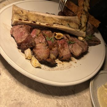 La Padrona Boston - Average tasting steak - Cocktail Bars Near Me - Boston, Massachusetts