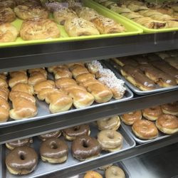 Kelly's Donuts