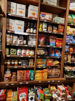 Cracker Barrel Old Country Store by null