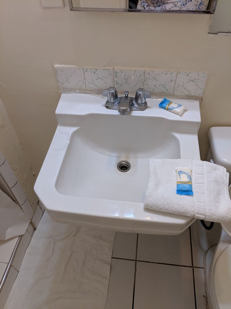 LA VISTA MOTEL Updated October 2024 11 Photos & 16 Reviews 8035