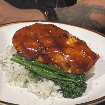 City Cafe - Adobo beer barbecue chicken with lime rice - Salad Near Me - Yuba City, California