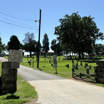 Oak Cemetery - Funeral Services & Cemeteries Near Me - Fort Smith, Arkansas Oak Cemetery - Funeral Services & Cemeteries Near Me - Fort Smith, Arkansas