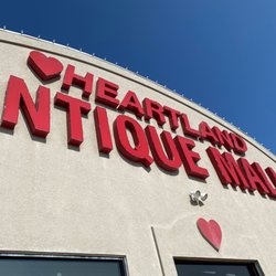 Heartland Antique Mall - Front of building
