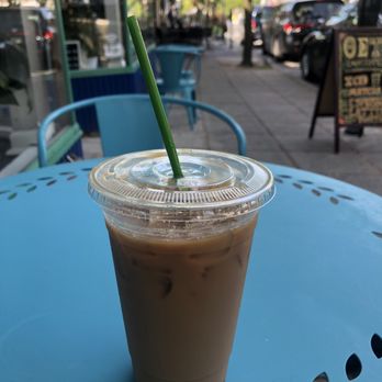 GET Cafe - 20oz iced caramel latte with skim milk - Coffee & Tea Near Me - Narberth, Pennsylvania