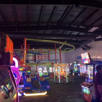 BLOCK PARTY SOCIAL - Updated February 2026 - 59 Photos & 25 Reviews