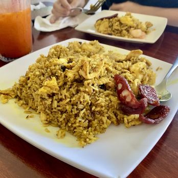 Saigon Flavor - Pineapple fried rice, missing cashews :-/ - Vietnamese Near Me - Ridgecrest, California