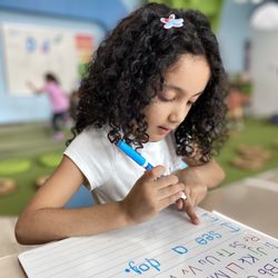 Bloom - Constructing sentences uses multiple skills - capitalization, sight words, finger spacing, punctuation, & expressing complete thoughts.