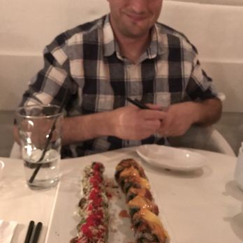 Friends Sushi - Sushi Bars Near Me - Chicago, Illinois