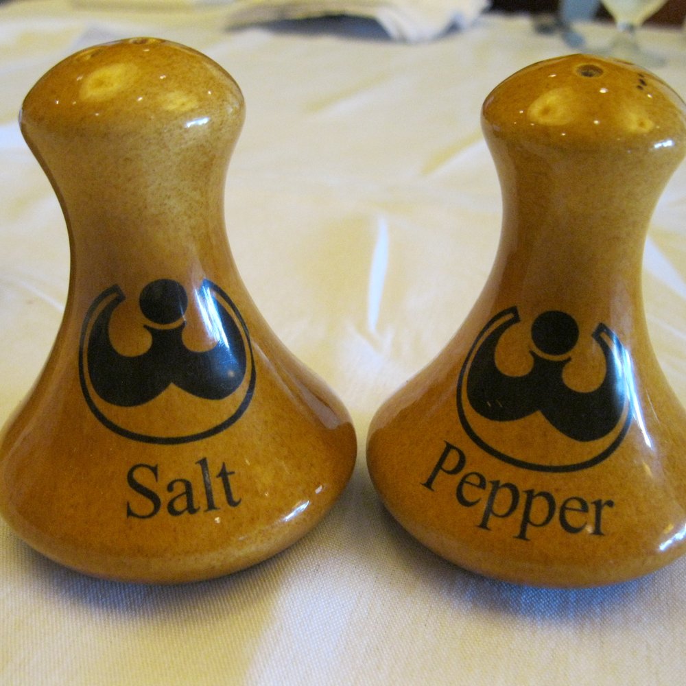 Waialae Country Club - salt & pepper shakers (with the Waialae Country Club logo) - Golf Near Me - Honolulu, Hawaii