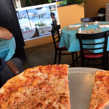 Paulis Pizza - Italian Near Me - Dania, Florida