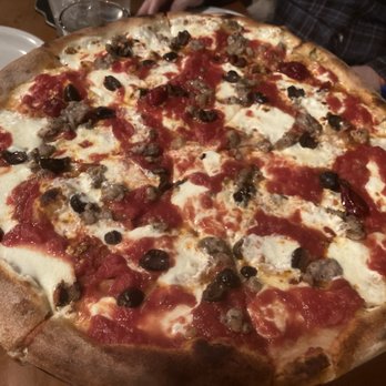 Bambino's Pizzeria - Calabra Pizza 2.5/5 - Pizza Near Me - Seattle, Washington