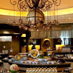 Cafe d' Asie - Cafe d' Asie's centerpiece
