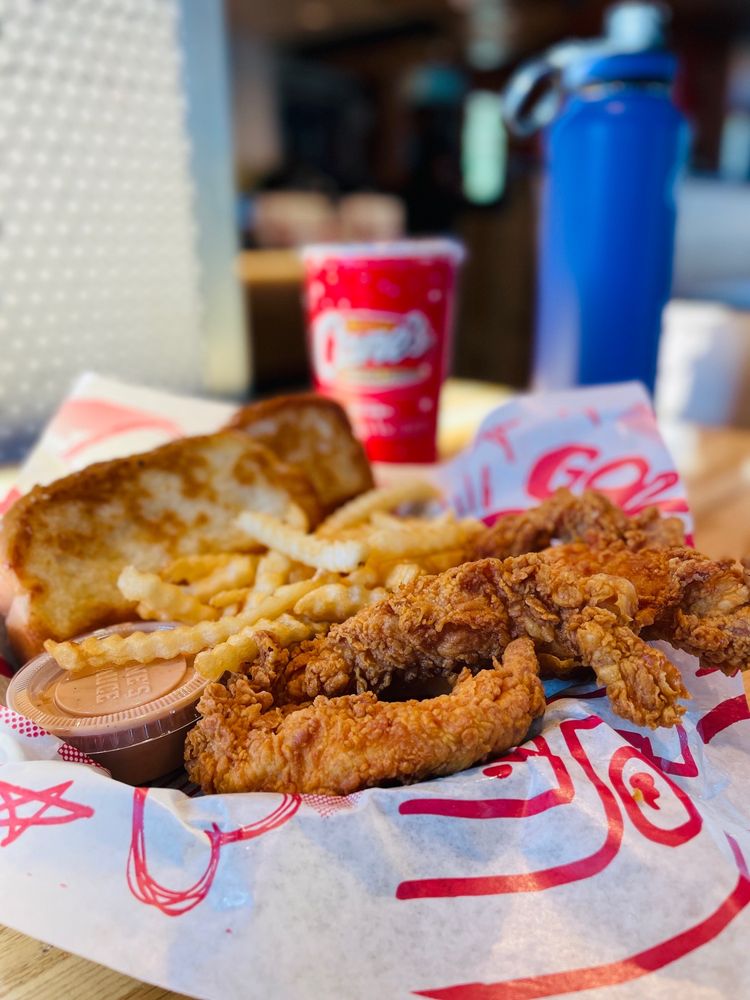RAISING CANE’S CHICKEN FINGERS Updated September 2024 345 Photos