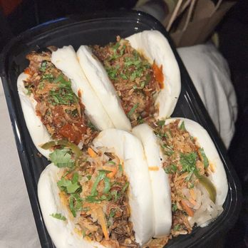 Breaking Buns - Food Trucks Near Me - Portland, Oregon