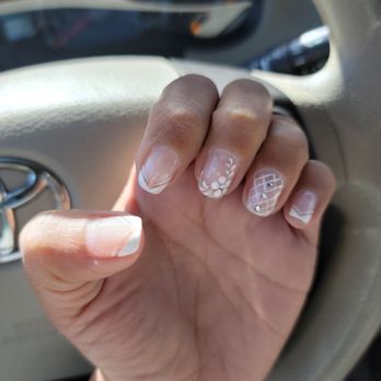 Helen Nails - Nail Salons Near Me - Hemet, California