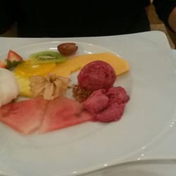 Restaurant Bayerischer Hof - Obstsalat mit Sorbet