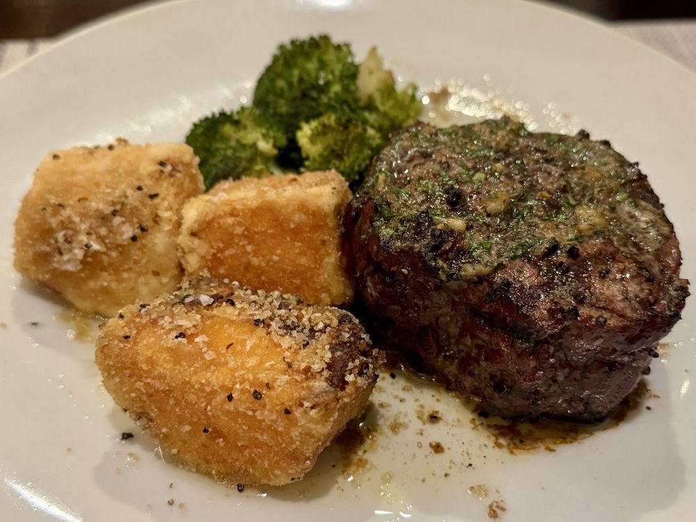 Cole's Hearth Room Logo